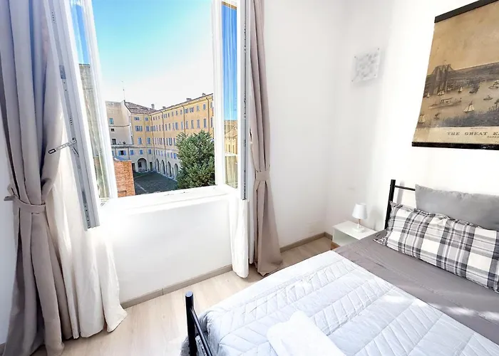 Apartament Luxury Next To The Francescana